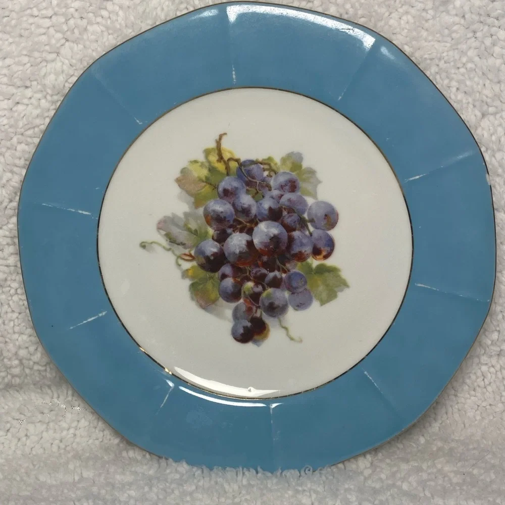 Set: Vintage Early 1900’s Victoria of Czechoslovakia China Gold Rimmed Plates